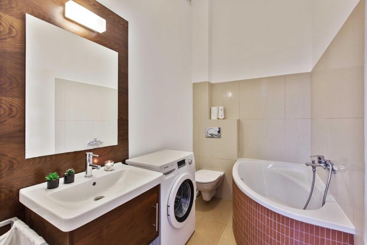 באנסקה ביסטריצה Dolna 4 - Apartments In Direct Centrum On City Square מראה חיצוני תמונה
