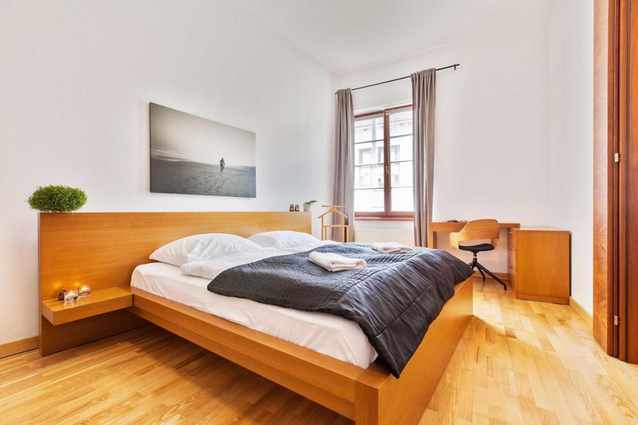 באנסקה ביסטריצה Dolna 4 - Apartments In Direct Centrum On City Square מראה חיצוני תמונה