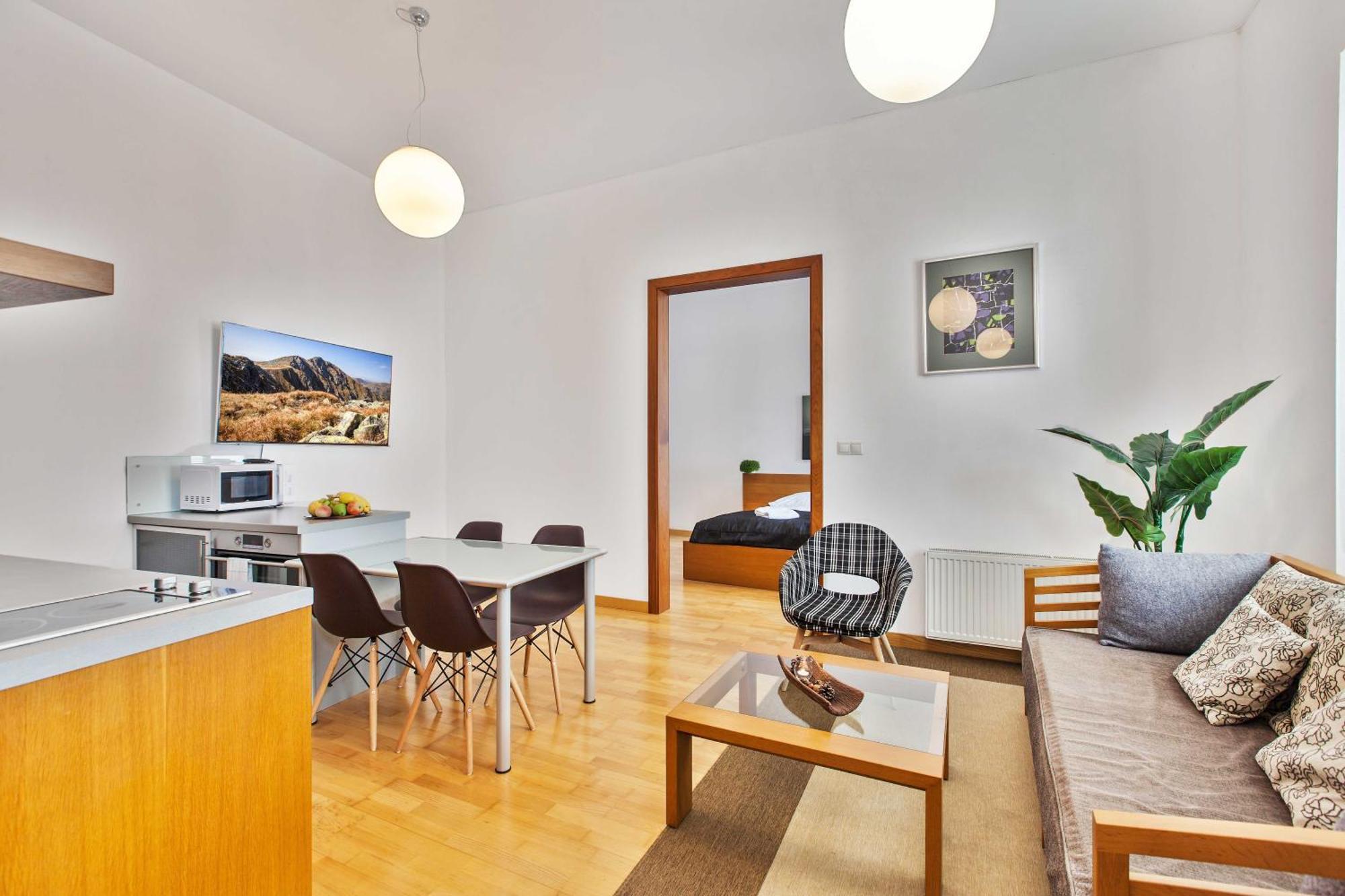 באנסקה ביסטריצה Dolna 4 - Apartments In Direct Centrum On City Square מראה חיצוני תמונה