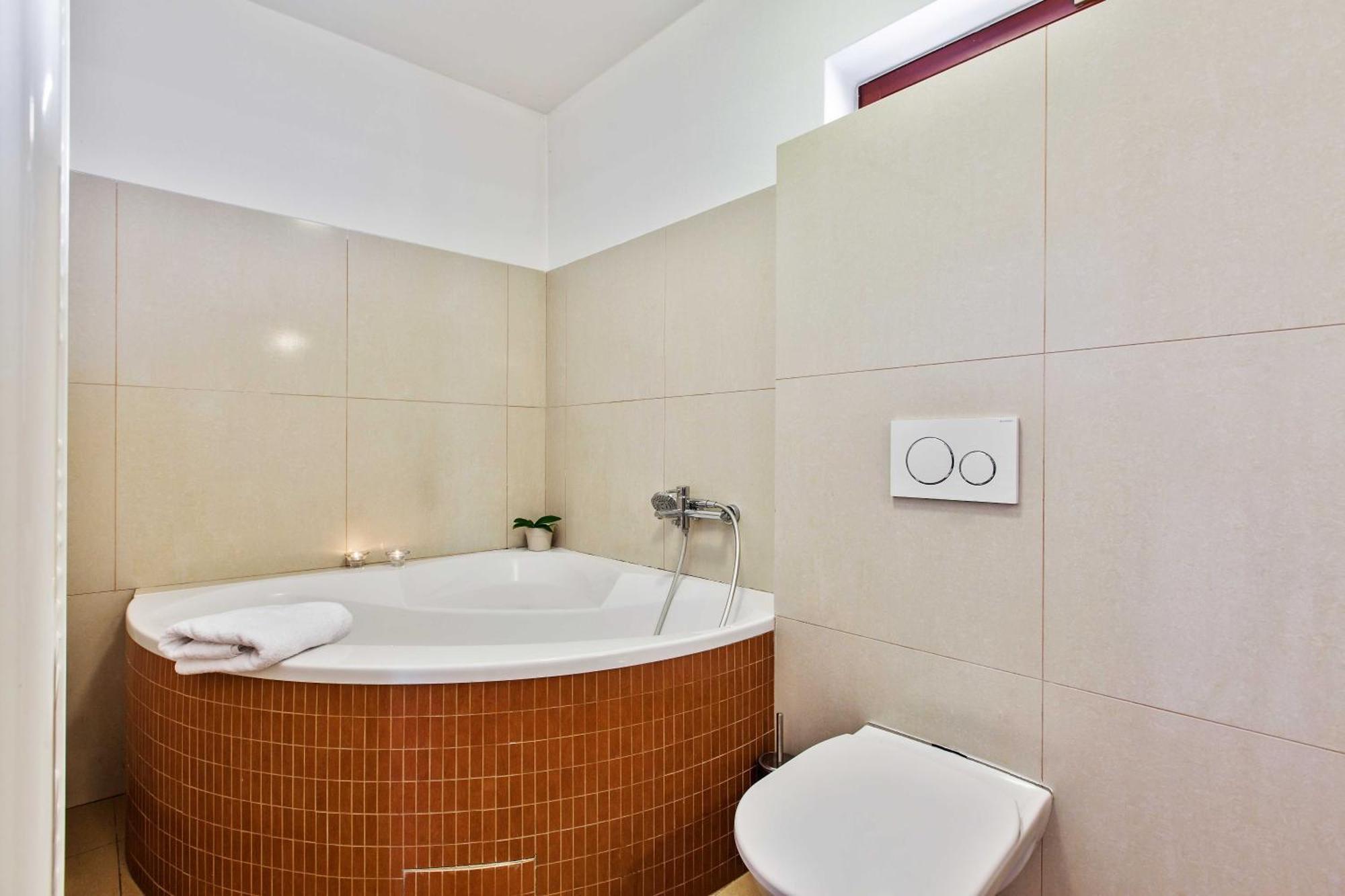באנסקה ביסטריצה Dolna 4 - Apartments In Direct Centrum On City Square מראה חיצוני תמונה