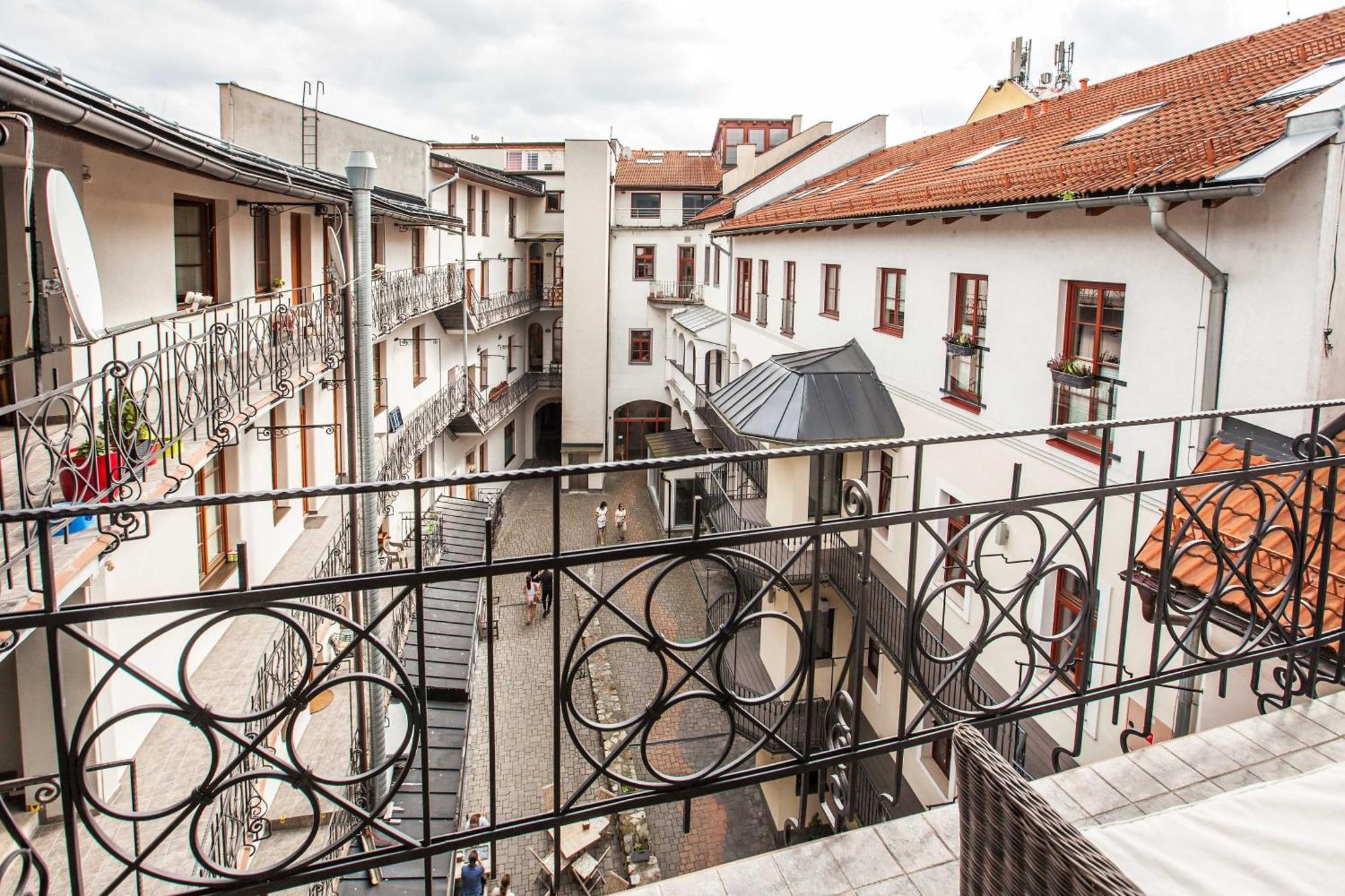 באנסקה ביסטריצה Dolna 4 - Apartments In Direct Centrum On City Square מראה חיצוני תמונה